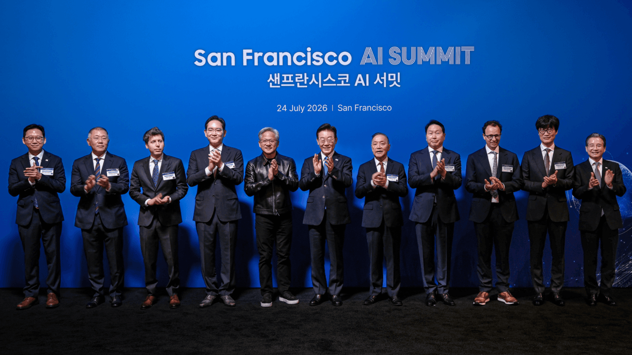 Photo officielle des dirigeants réunis au San Francisco AI Summit du 24 juillet 2026.