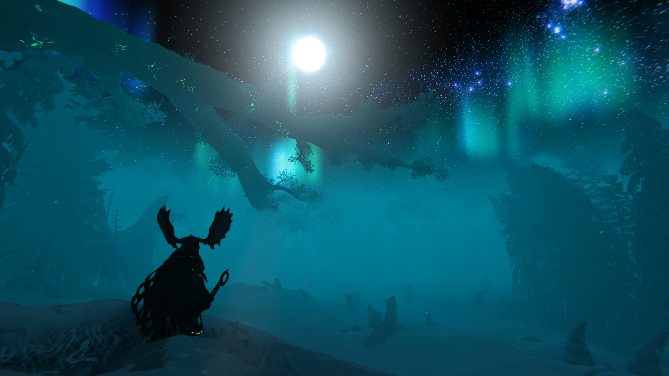 Un personnage de Valheim contemple une forêt enneigée sous la lune et des aurores boréales.