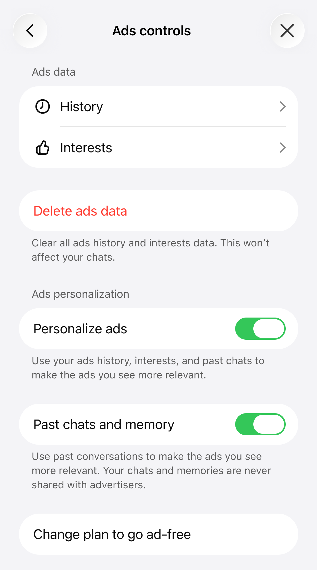 Écran officiel des réglages publicitaires de ChatGPT avec l’historique, les centres d’intérêt et les options de personnalisation.