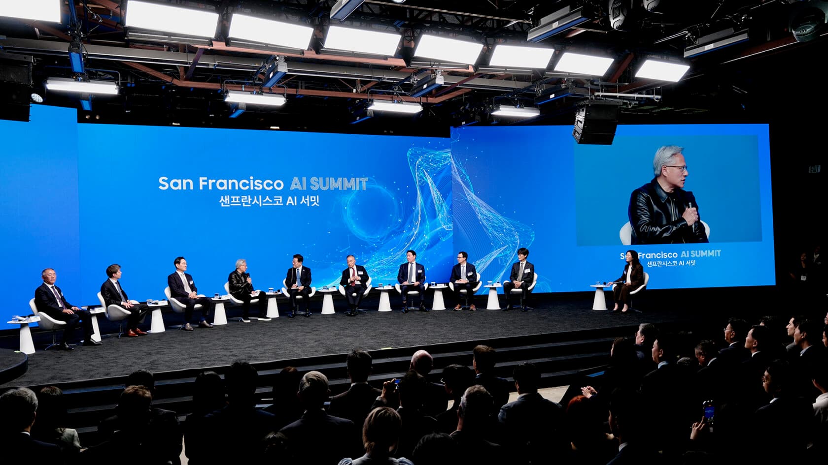Photo officielle du panel du San Francisco AI Summit avec Jensen Huang et les dirigeants technologiques invités.