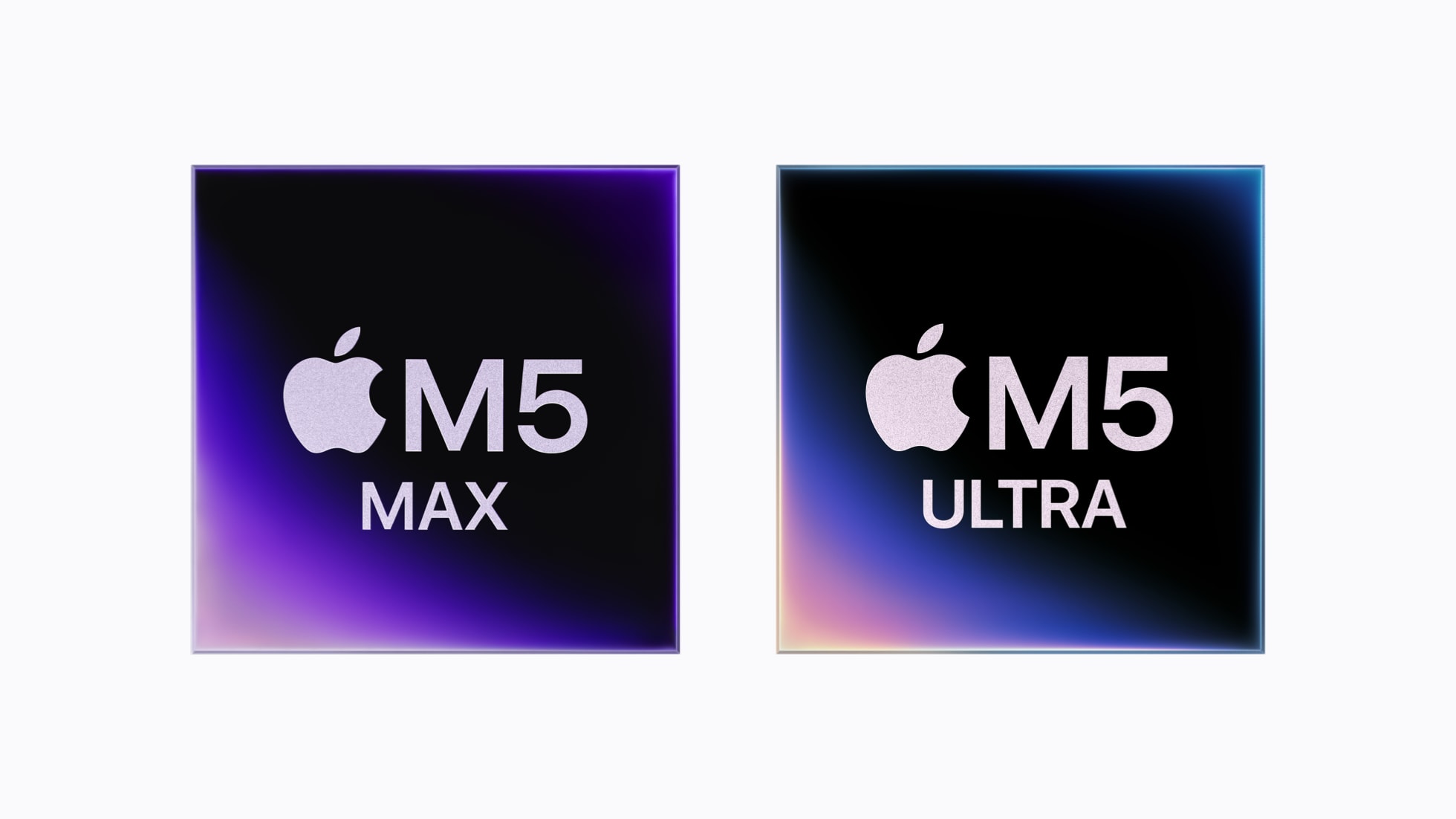 Illustration officielle côte à côte des puces Apple M5 Max et M5 Ultra.