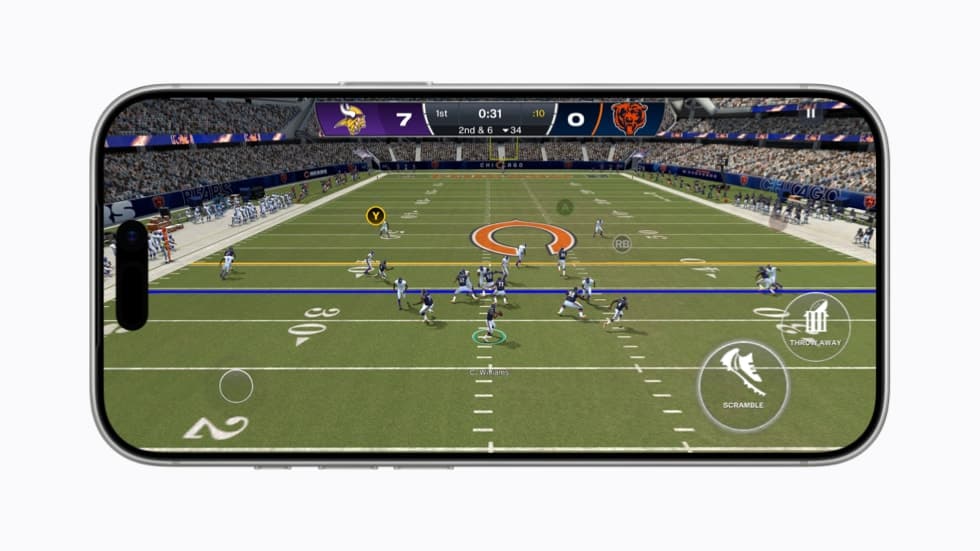 Capture officielle de Madden NFL 27 Arcade Edition affichée sur un iPhone pendant une phase offensive.