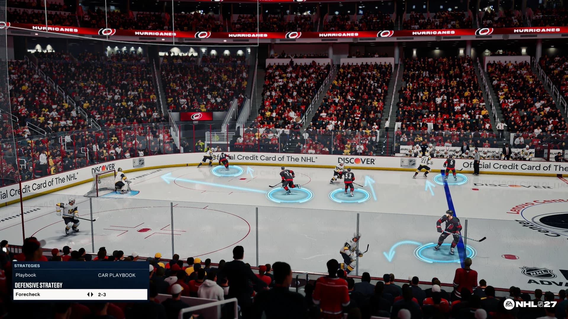Interface tactique officielle de NHL 27 affichant le playbook des Carolina Hurricanes.