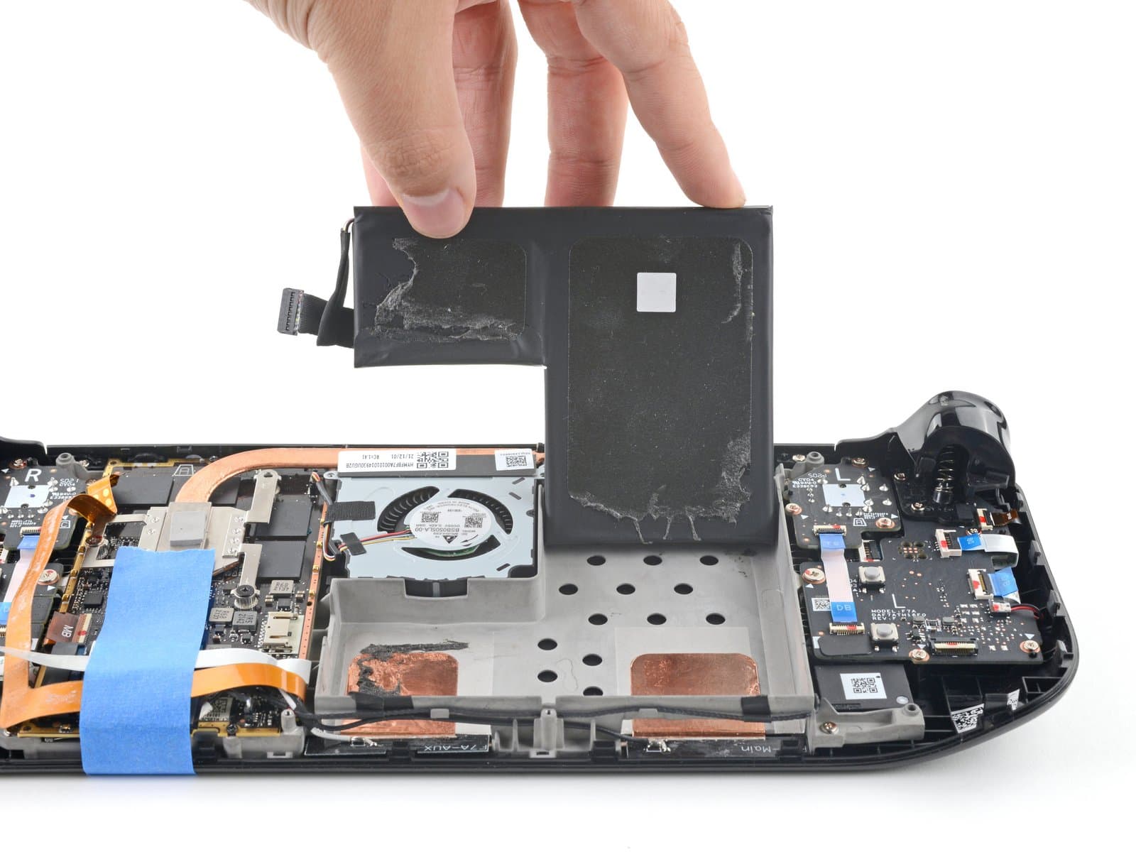 Batterie d’origine retirée d’un Steam Deck LCD selon le guide iFixit.