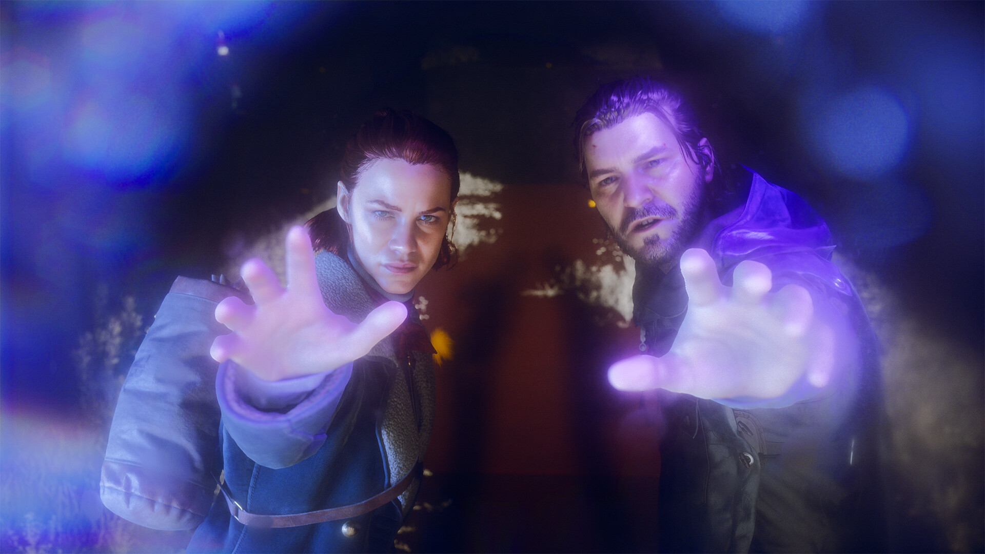 Deux personnages tendent les mains au milieu d’une lueur violette dans CONTROL Resonant.