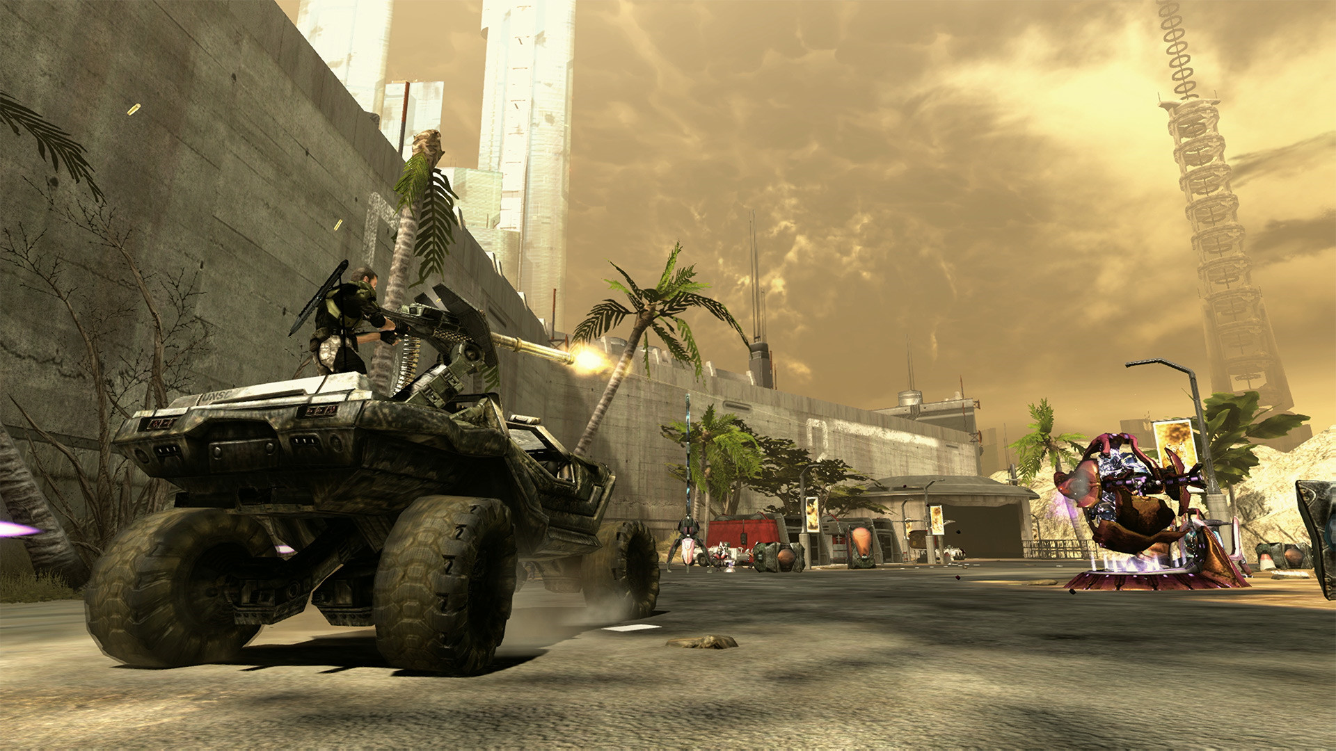 Halo 3: ODST dans MCC : un Warthog affronte les forces covenantes dans une avenue bordée de palmiers.