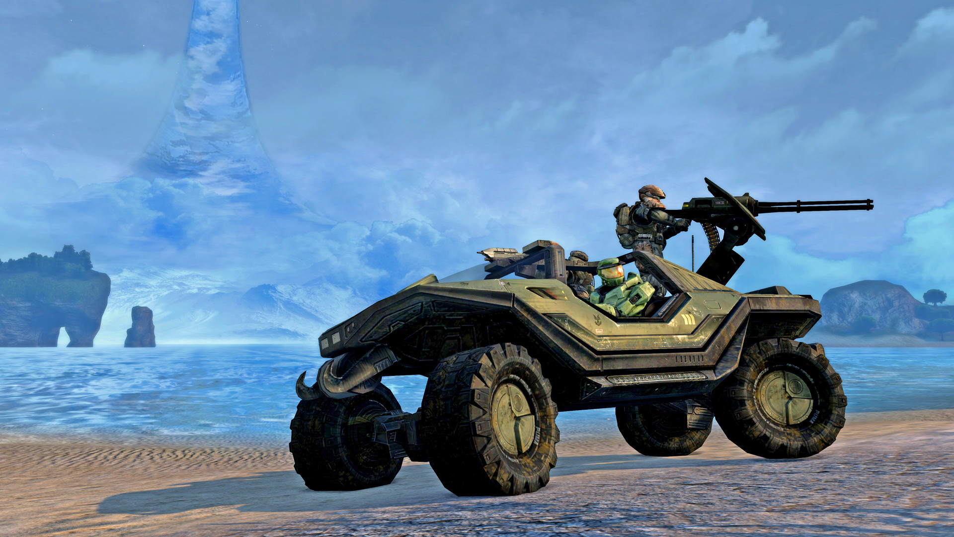 Combat Evolved Anniversary dans MCC : le Major conduit un Warthog près de la mer avec un tireur à bord.