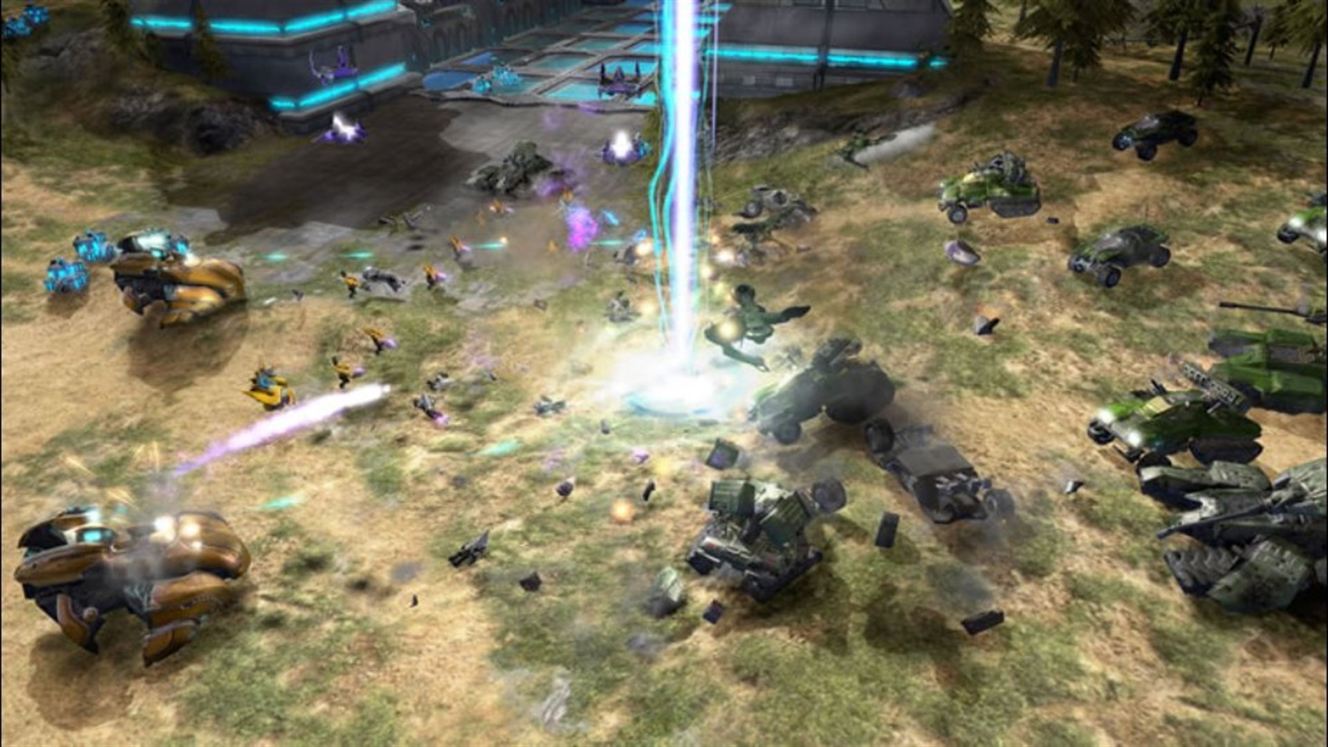 Capture officielle de Halo Wars sur Xbox 360 : un bombardement lumineux frappe un combat de blindés.