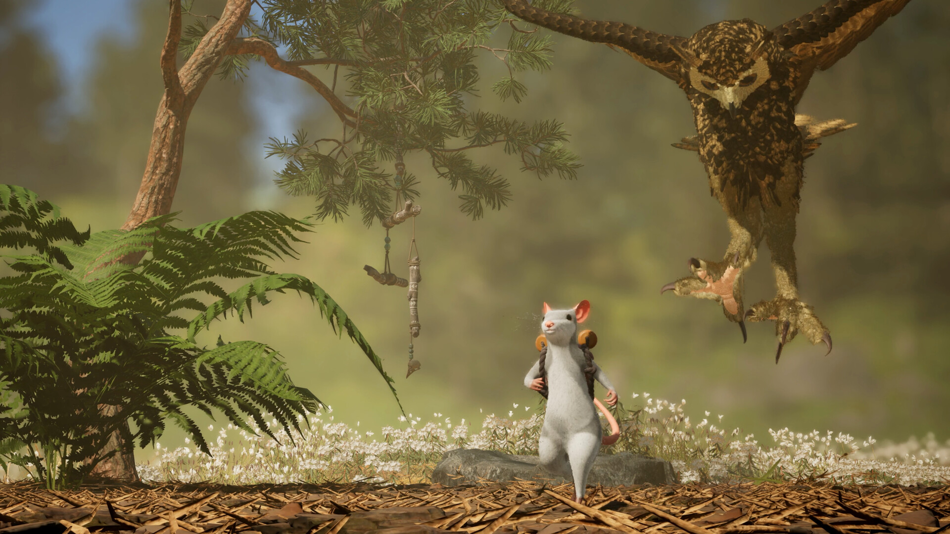 Une souris avance dans la forêt tandis qu’un grand rapace vole derrière elle.