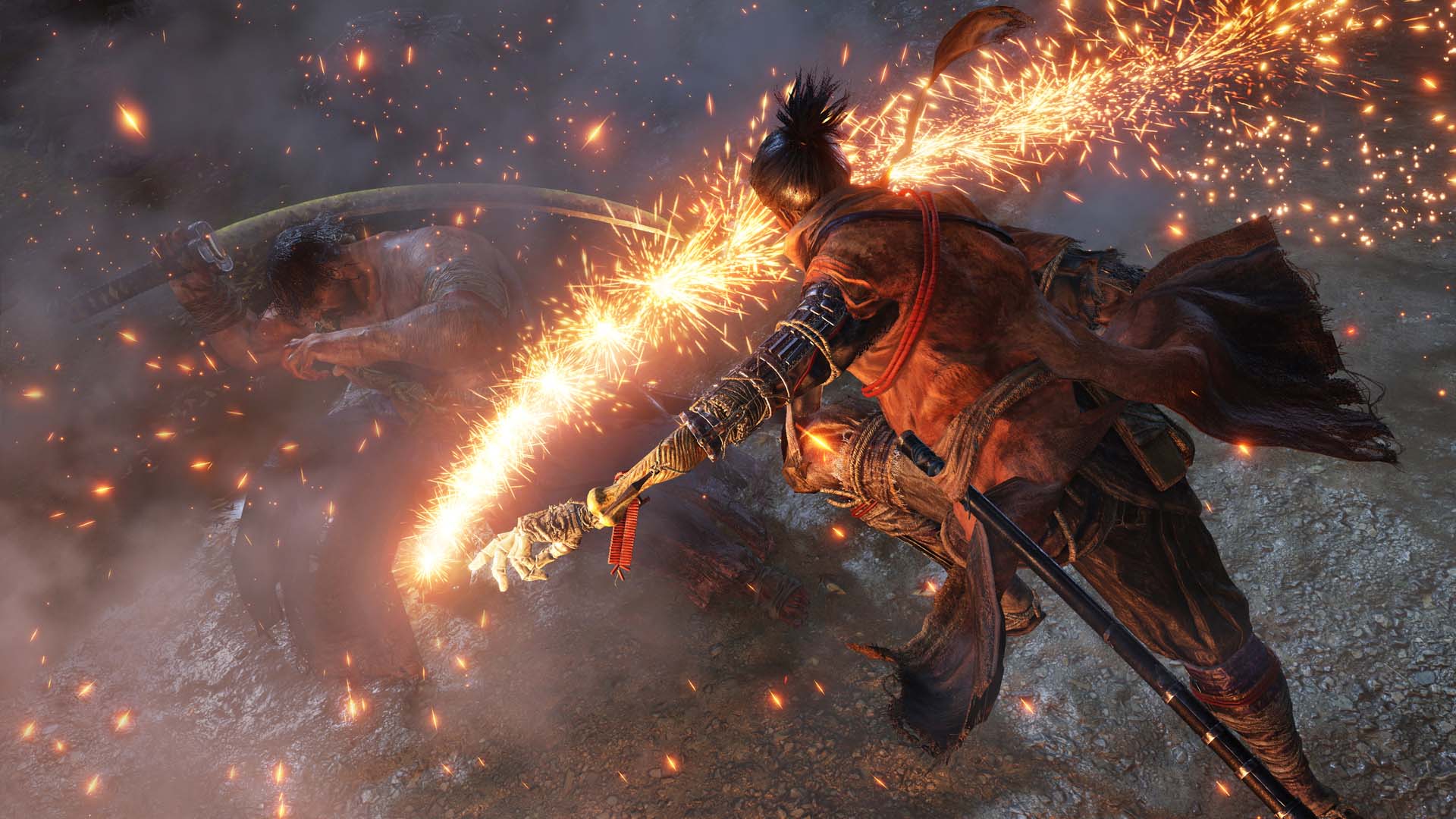 Le shinobi utilise une arme enflammée pendant un combat.