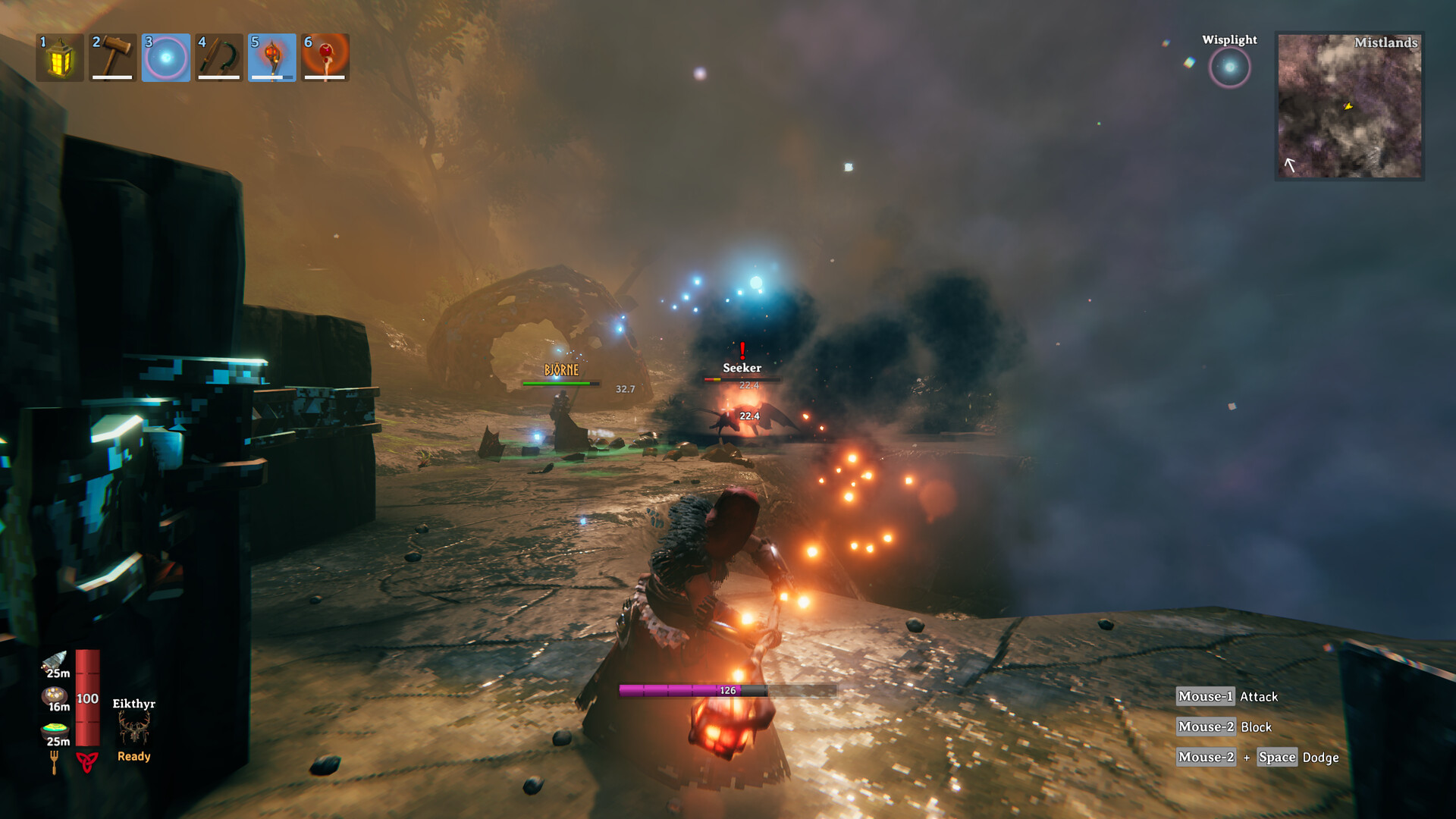 Un combattant lance une attaque lumineuse dans un environnement sombre.